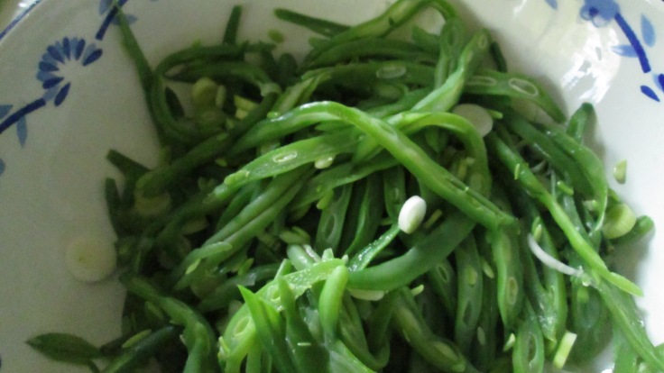 Cooked green beans.